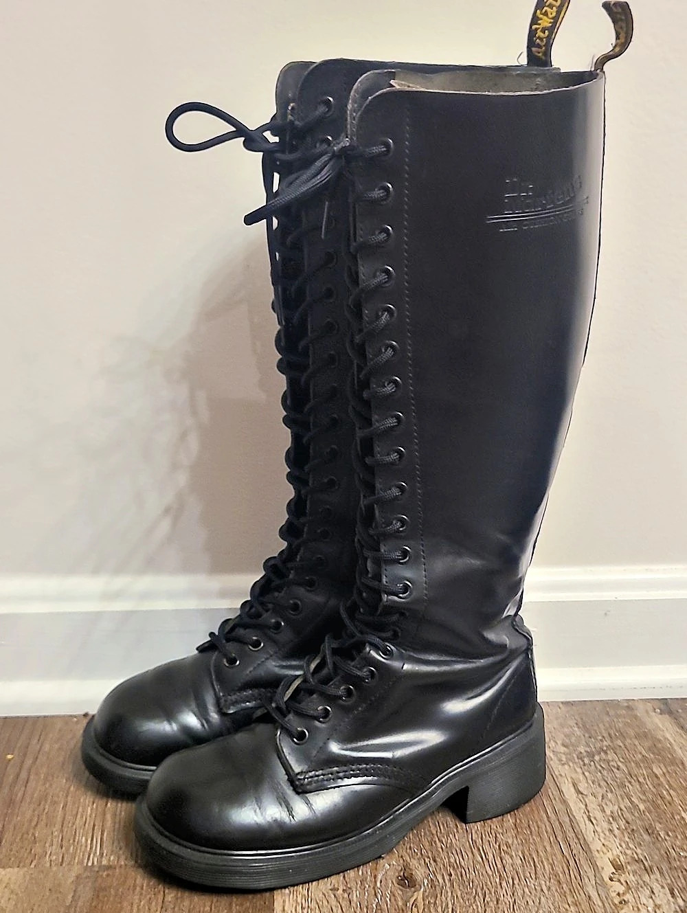 Dr. Martens Vintage 1420 20-Eye Boots
